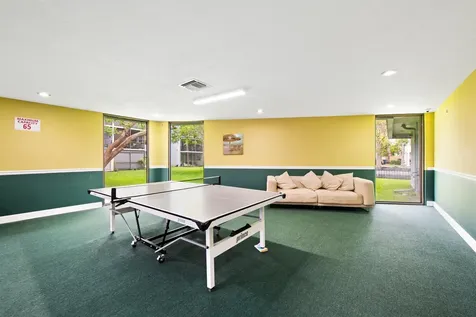 113 Royal Park Drive Oakland Park FL 33309