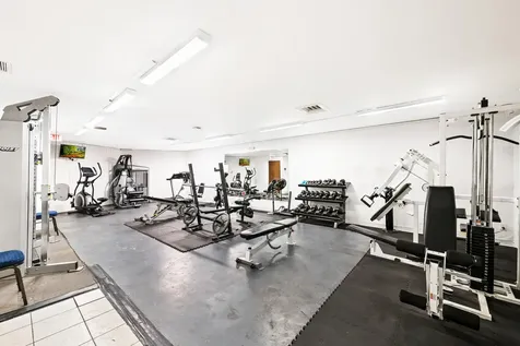 113 Royal Park Drive Oakland Park FL 33309