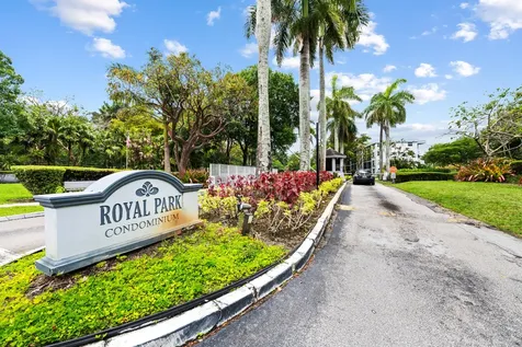 113 Royal Park Drive Oakland Park FL 33309