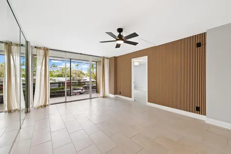 113 Royal Park Drive Oakland Park FL 33309