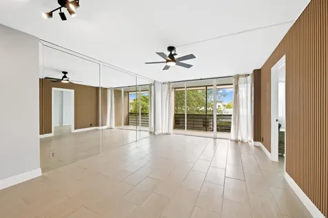 113 Royal Park Drive Oakland Park FL 33309