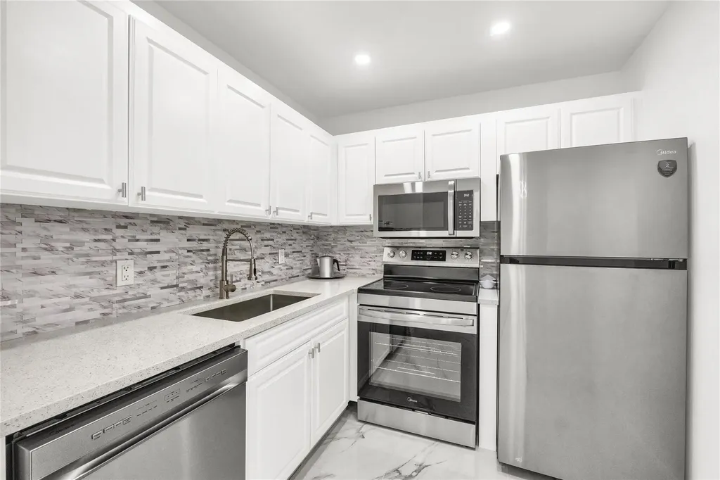 242 Tilford L Deerfield Beach FL 33442