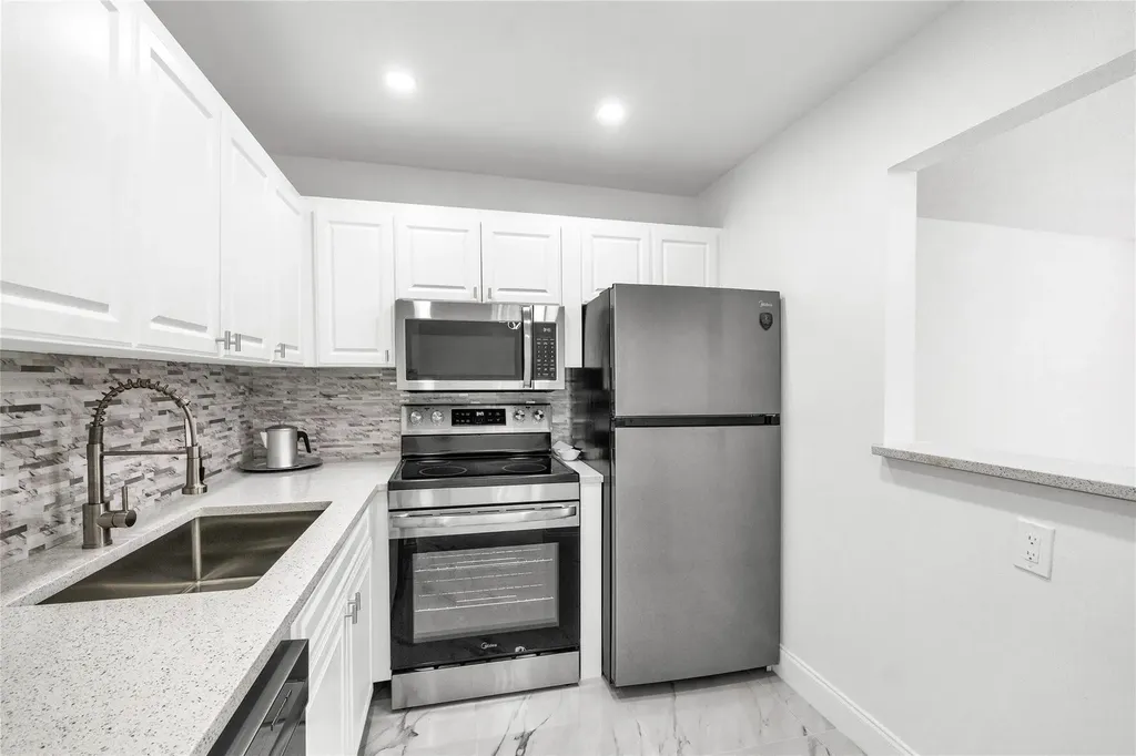 242 Tilford L Deerfield Beach FL 33442