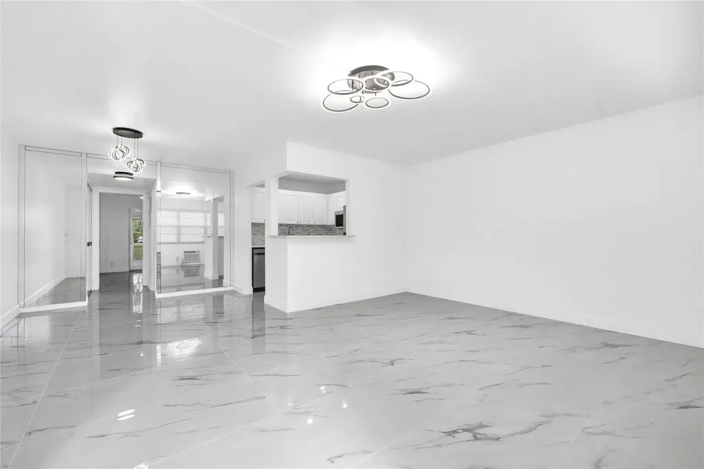 242 Tilford L Deerfield Beach FL 33442