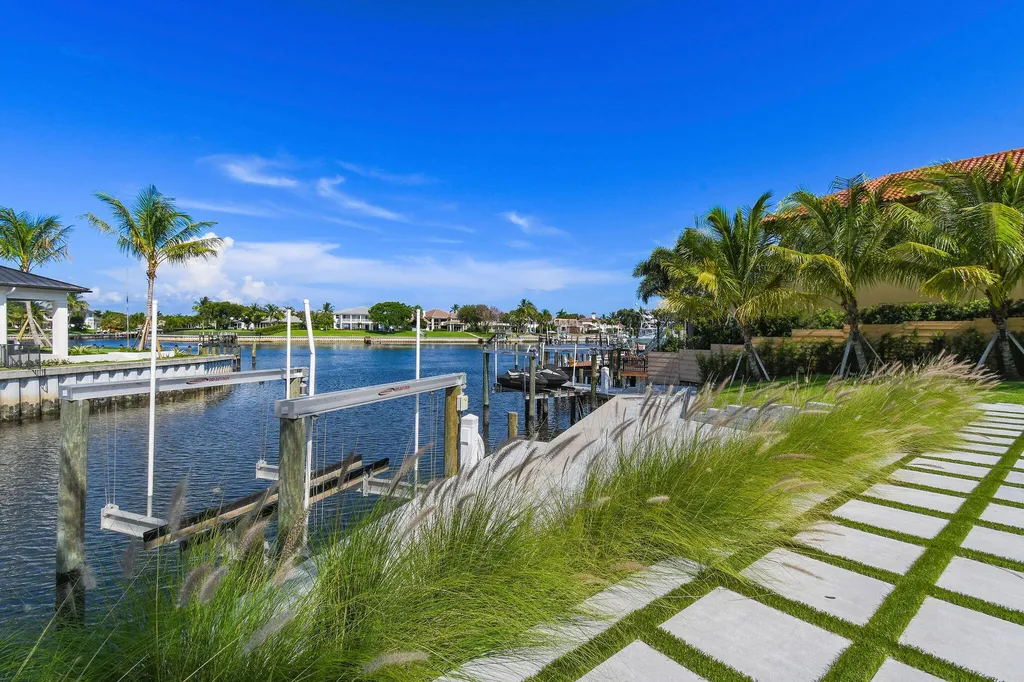 12880 S Shore Drive Palm Beach Gardens FL 33410