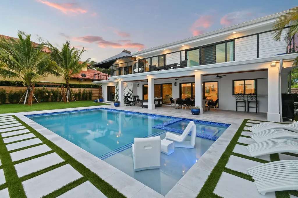 12880 S Shore Drive Palm Beach Gardens FL 33410