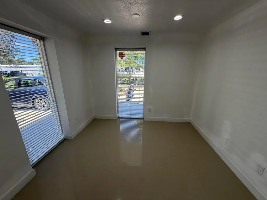 500 Commerce Way Way W Jupiter FL 33458