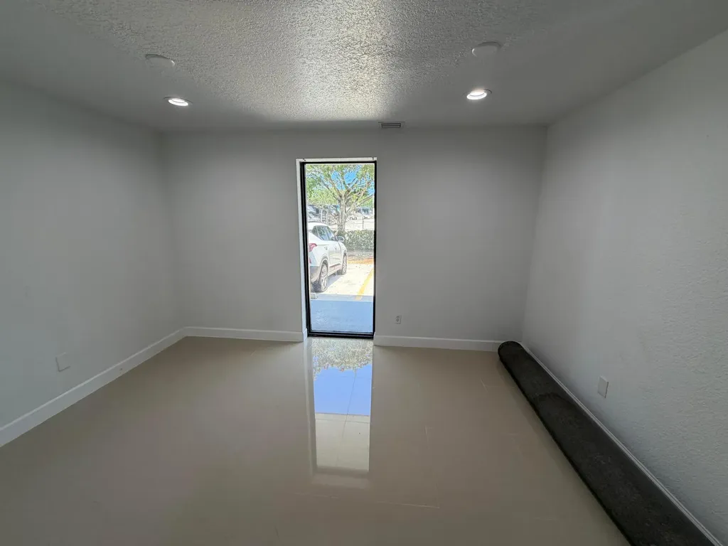 500 Commerce Way Way W Jupiter FL 33458