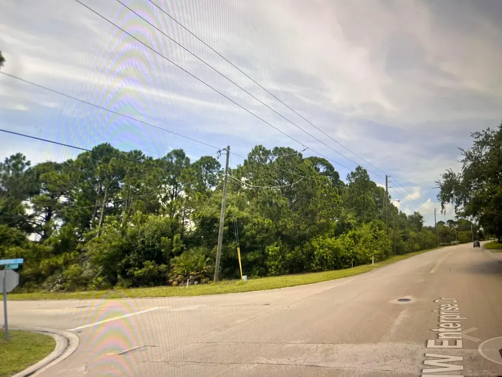440 NW Concourse Place Port St Lucie FL 34986