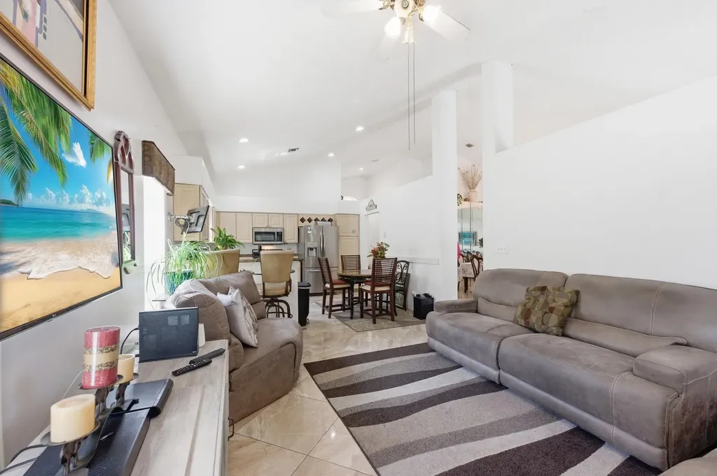 113 E Saratoga Boulevard Boulevard E Royal Palm Beach FL 33411