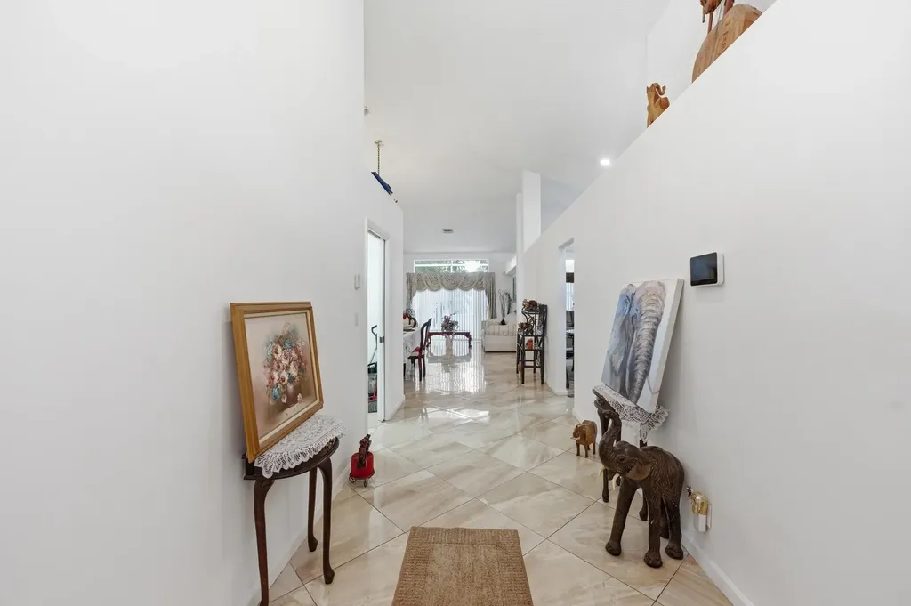 113 E Saratoga Boulevard Boulevard E Royal Palm Beach FL 33411