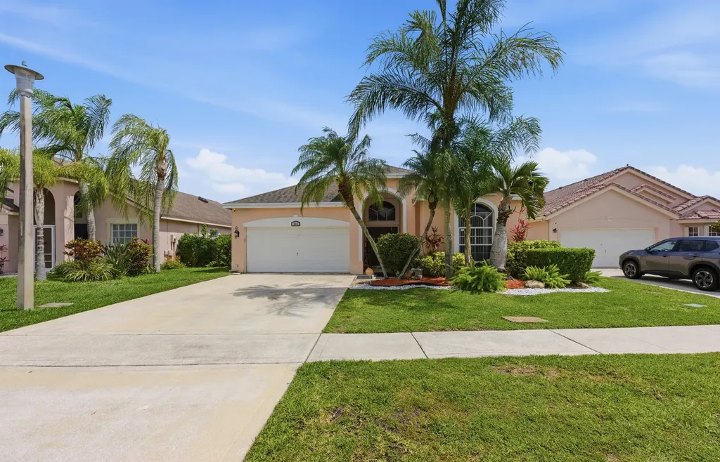 113 E Saratoga Boulevard Boulevard E Royal Palm Beach FL 33411