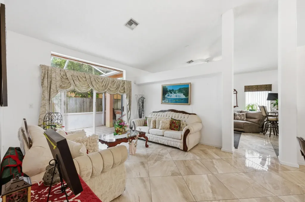 113 E Saratoga Boulevard Boulevard E Royal Palm Beach FL 33411