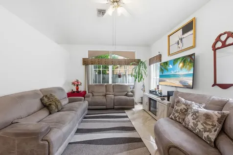113 E Saratoga Boulevard Boulevard E Royal Palm Beach FL 33411