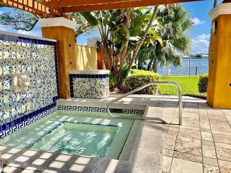 120 Yacht Club Way Hypoluxo FL 33462