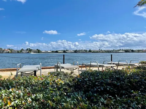 120 Yacht Club Way Hypoluxo FL 33462