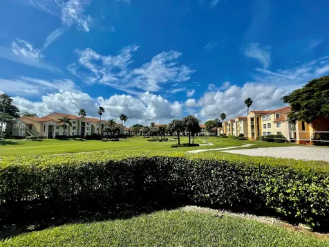 120 Yacht Club Way Hypoluxo FL 33462