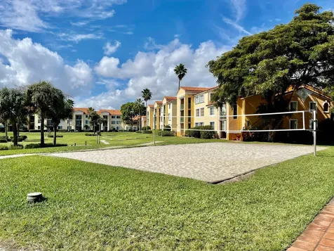 120 Yacht Club Way Hypoluxo FL 33462