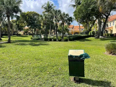 120 Yacht Club Way Hypoluxo FL 33462