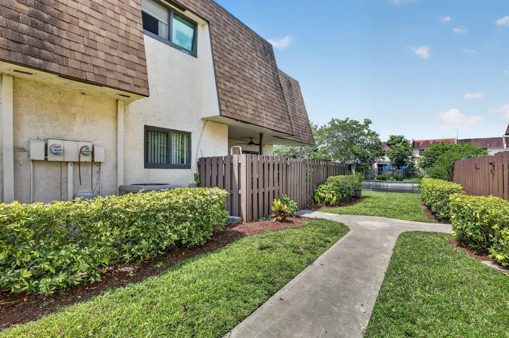 139 San Remo Boulevard North Lauderdale FL 33068