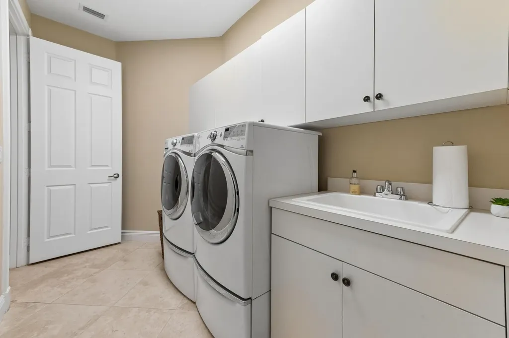 9174 Oak Alley Drive Wellington FL 33467