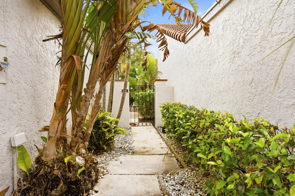 11810 Kiva Drive Boynton Beach FL 33437