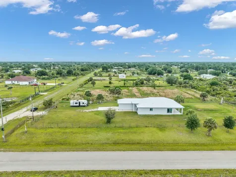 14411 NW 266th Street Okeechobee FL 34972
