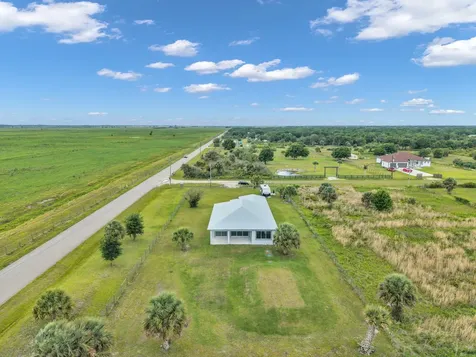 14411 NW 266th Street Okeechobee FL 34972