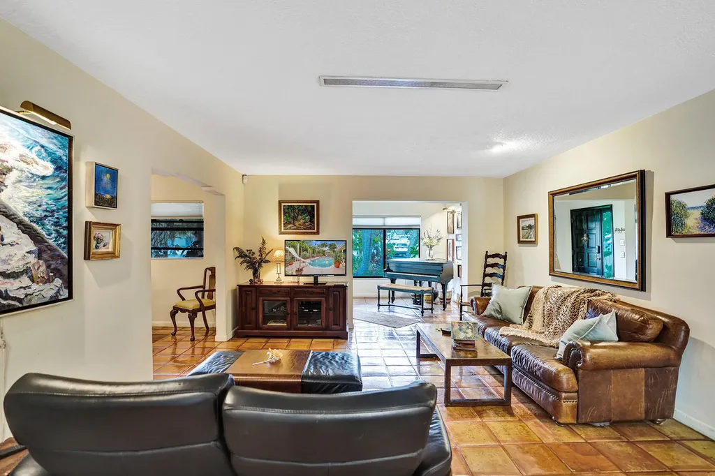420 NE 36th Street Boca Raton FL 33431