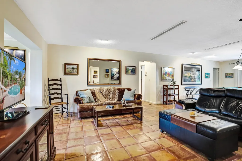 420 NE 36th Street Boca Raton FL 33431