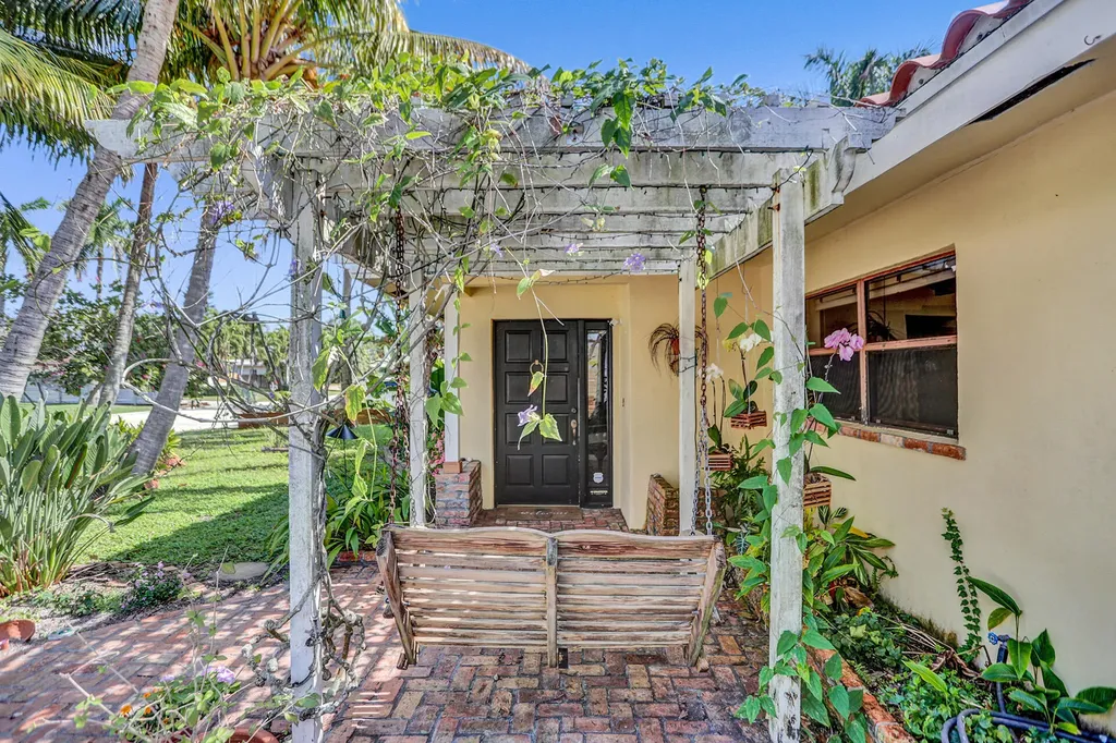 420 NE 36th Street Boca Raton FL 33431