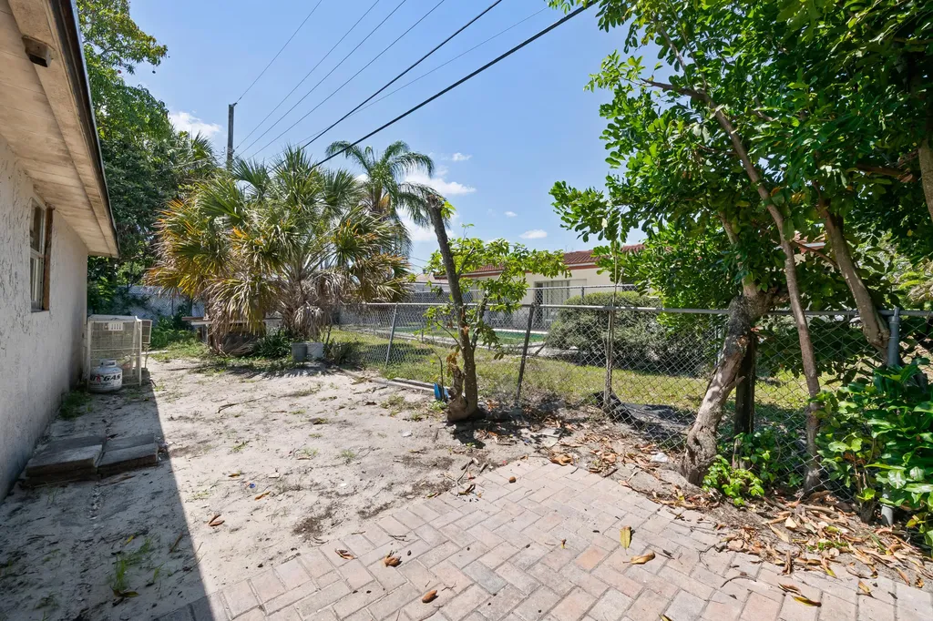 101 NW 18th Street Pompano Beach FL 33060