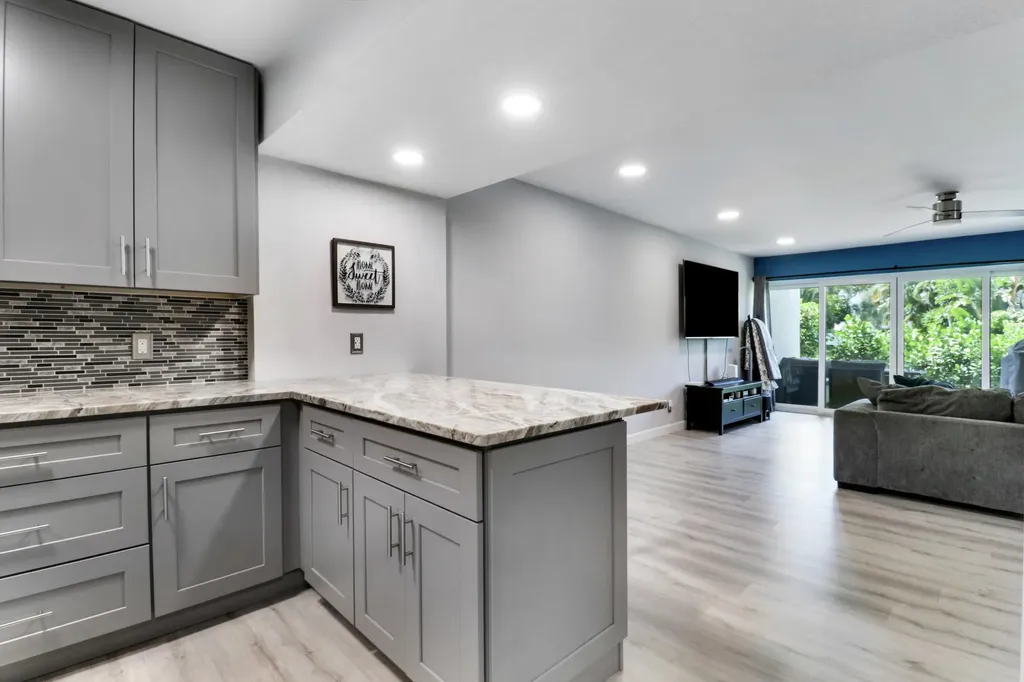 384 Golfview Road North Palm Beach FL 33408
