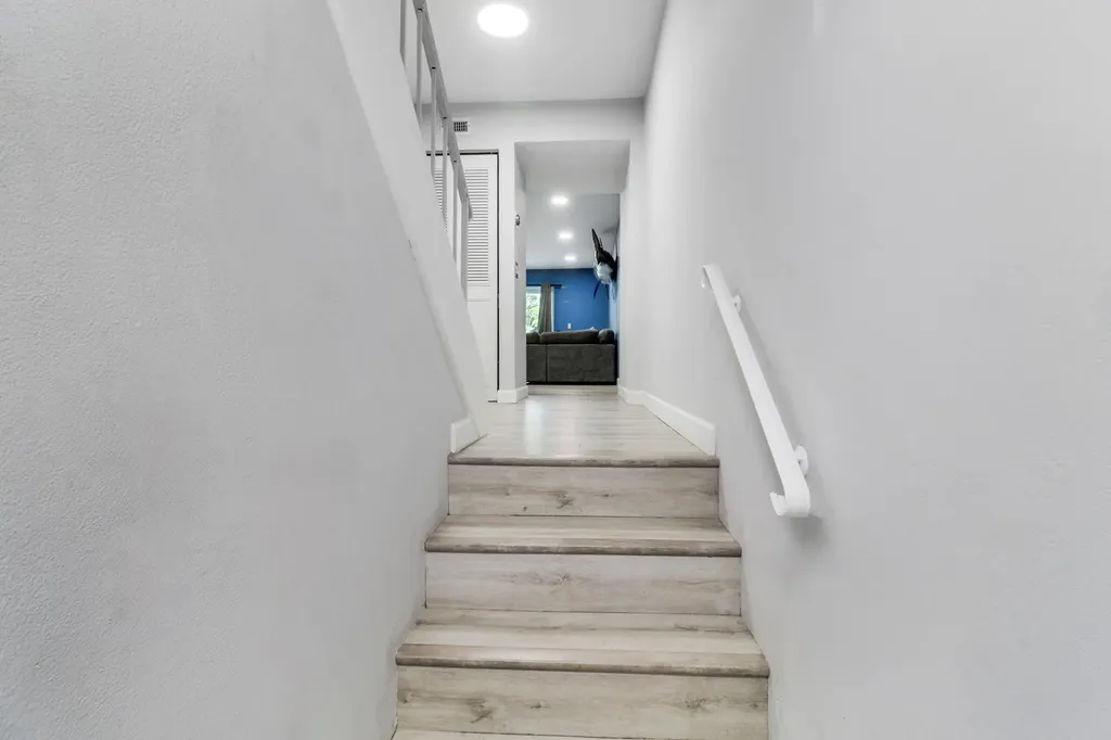 384 Golfview Road North Palm Beach FL 33408