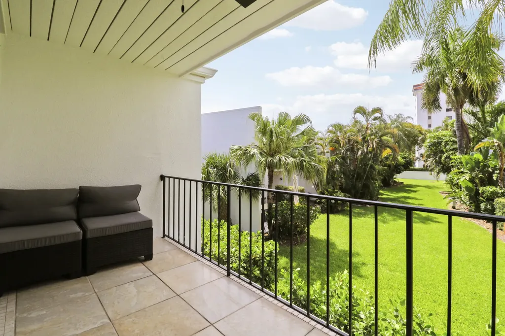 384 Golfview Road North Palm Beach FL 33408