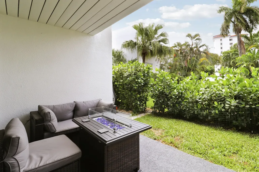 384 Golfview Road North Palm Beach FL 33408