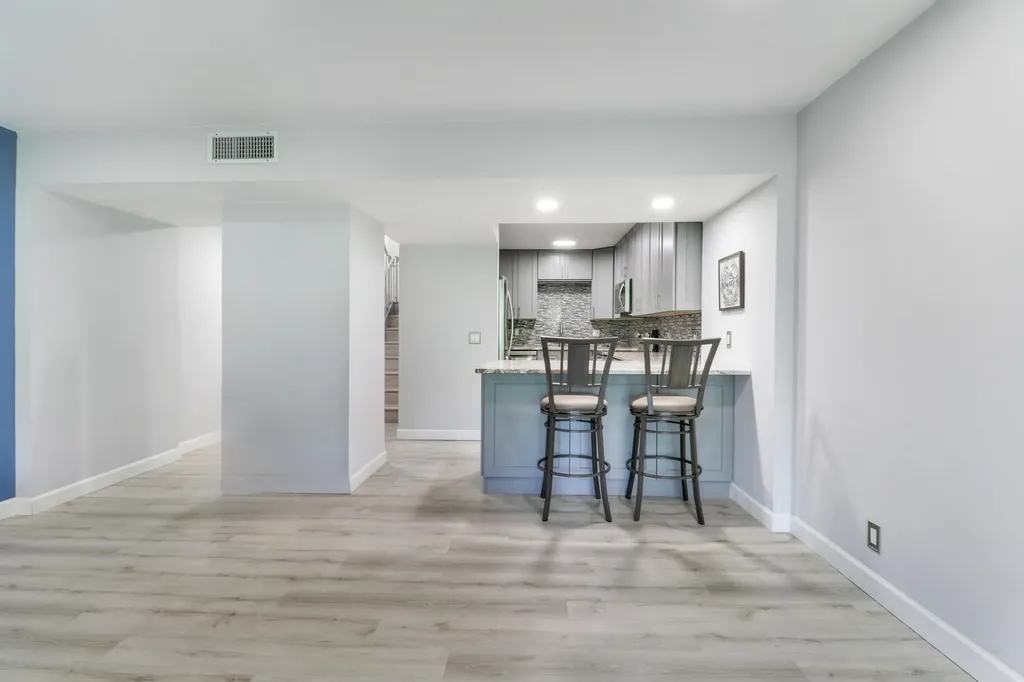 384 Golfview Road North Palm Beach FL 33408