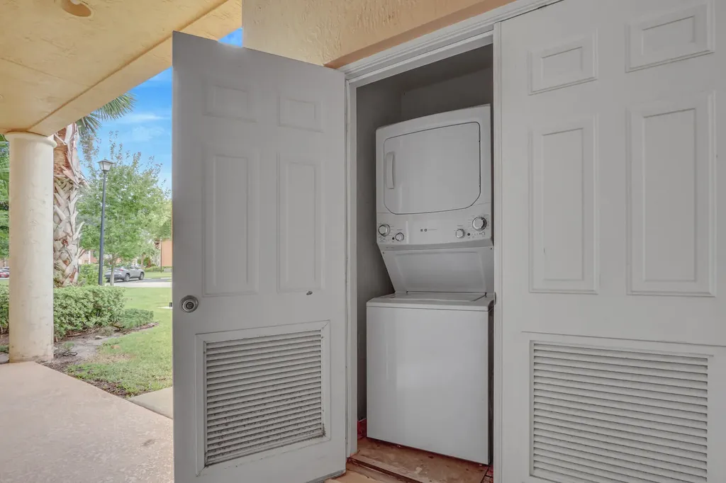 8931 Sandshot Court Port St Lucie FL 34986