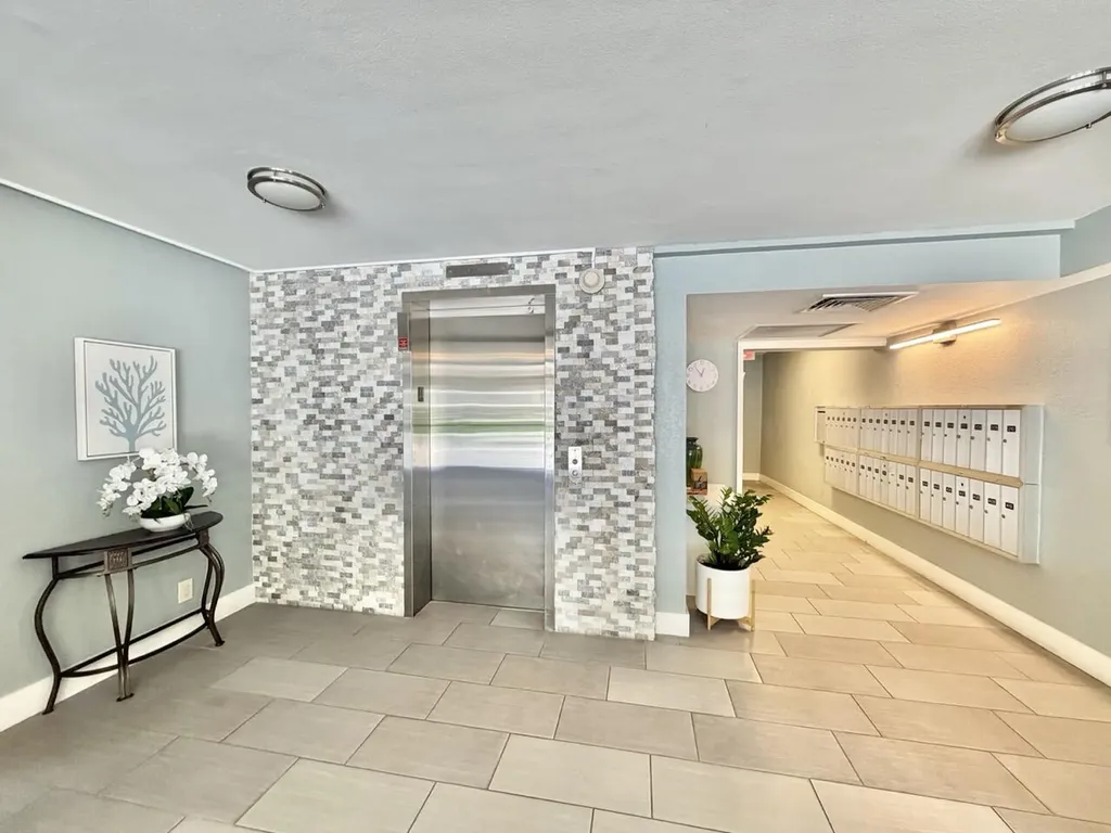 2800 N Palm Aire Drive Pompano Beach FL 33069