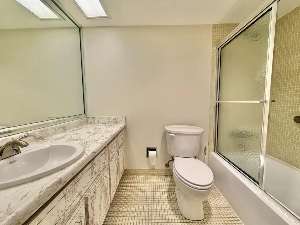 2800 N Palm Aire Drive Pompano Beach FL 33069