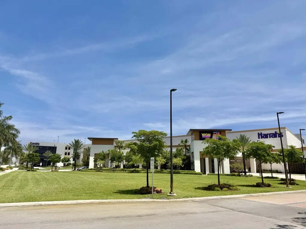 2800 N Palm Aire Drive Pompano Beach FL 33069