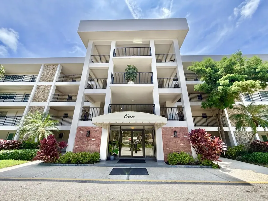 2800 N Palm Aire Drive Pompano Beach FL 33069