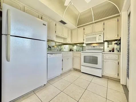 2800 N Palm Aire Drive Pompano Beach FL 33069