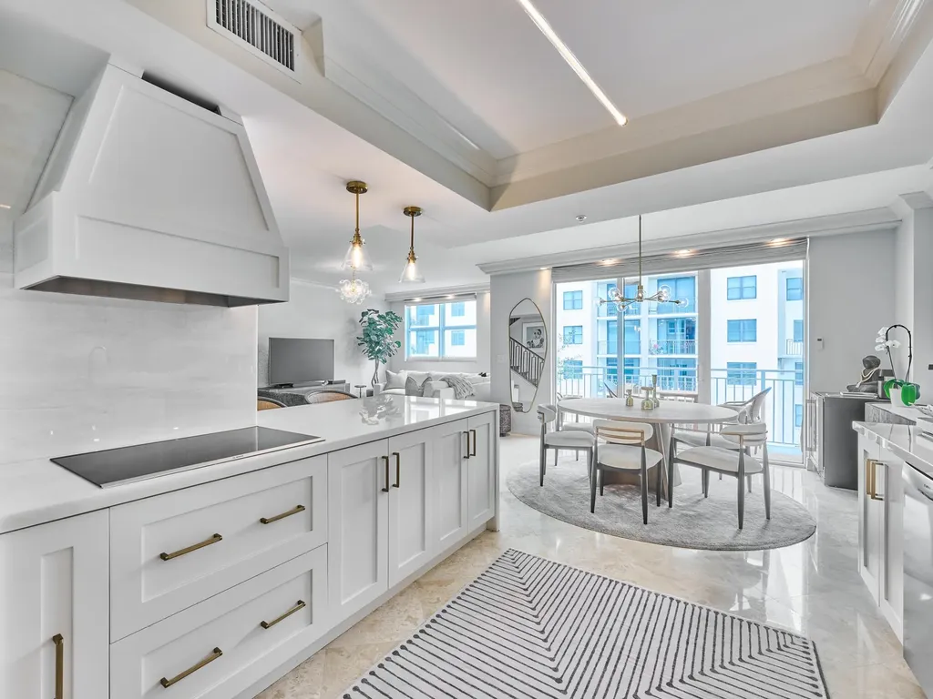99 SE Mizner Boulevard Boca Raton FL 33432