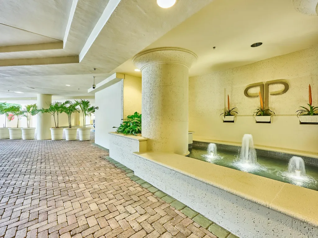 99 SE Mizner Boulevard Boca Raton FL 33432
