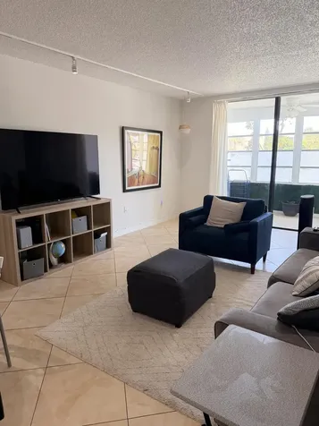 2800 Somerset Drive Lauderdale Lakes FL 33311