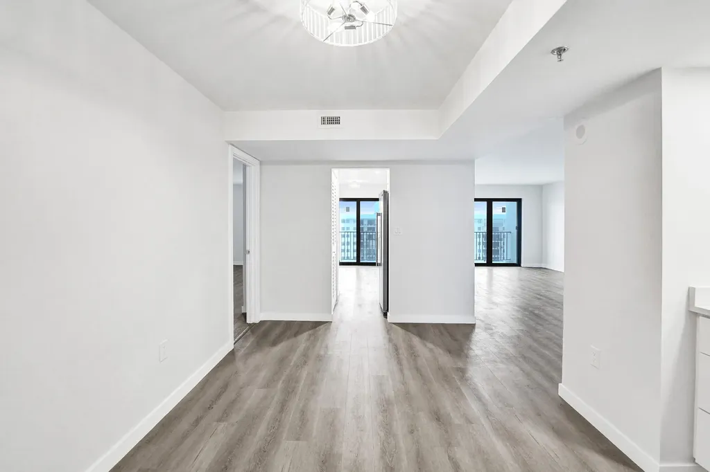 1201 S Ocean Drive Hollywood FL 33019