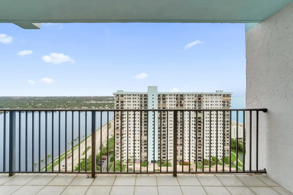 1201 S Ocean Drive Hollywood FL 33019