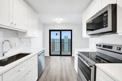 1201 S Ocean Drive Hollywood FL 33019