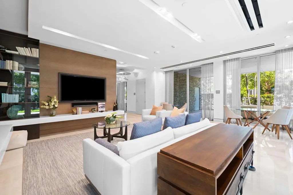 435 Bayshore Drive Fort Lauderdale FL 33304